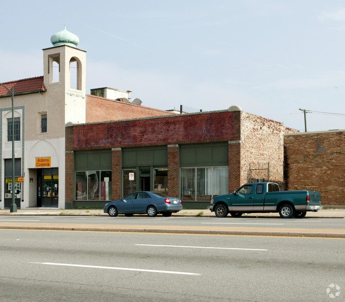 2812 W Broad St, Richmond, VA for lease - Building Photo - Image 2 of 13