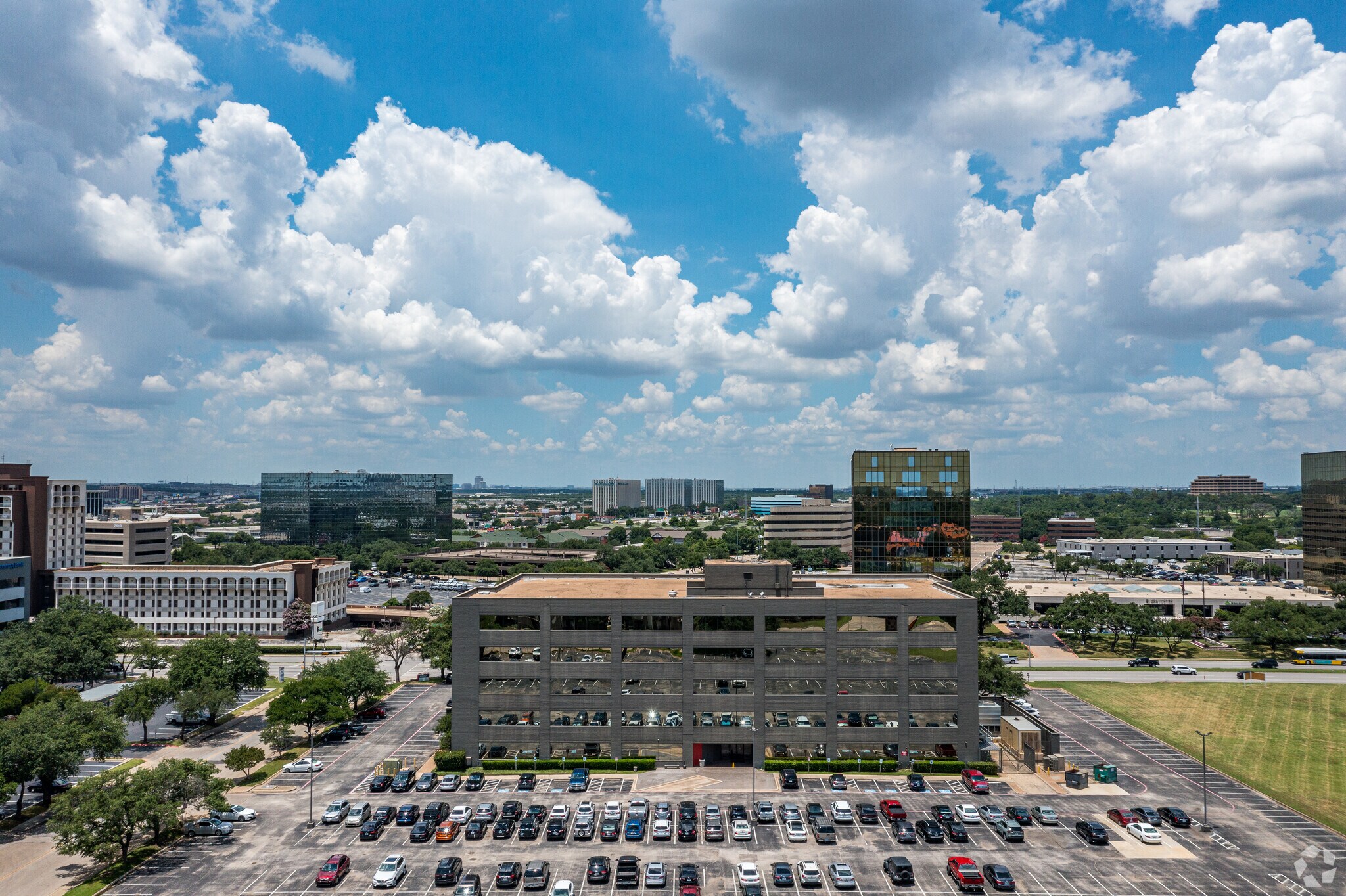 1300 W Mockingbird Ln, Dallas, TX 75247 Office for Lease