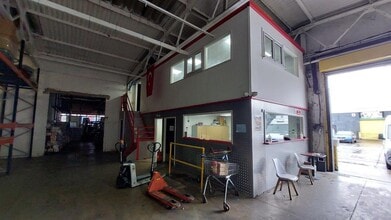 Bentalls, Basildon for lease Interior Photo- Image 2 of 6