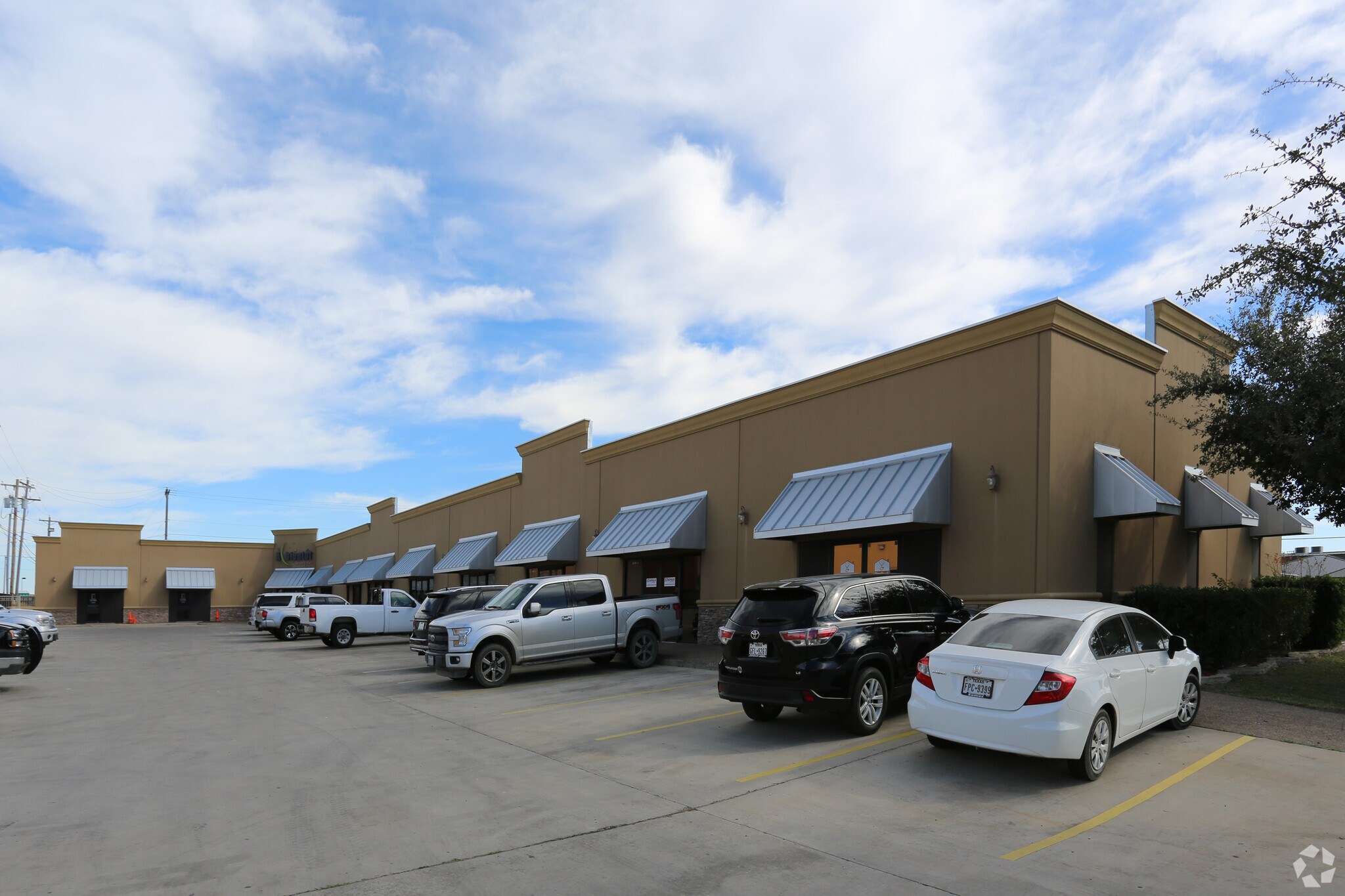 6425 Polaris Dr, Laredo, TX for sale Primary Photo- Image 1 of 1