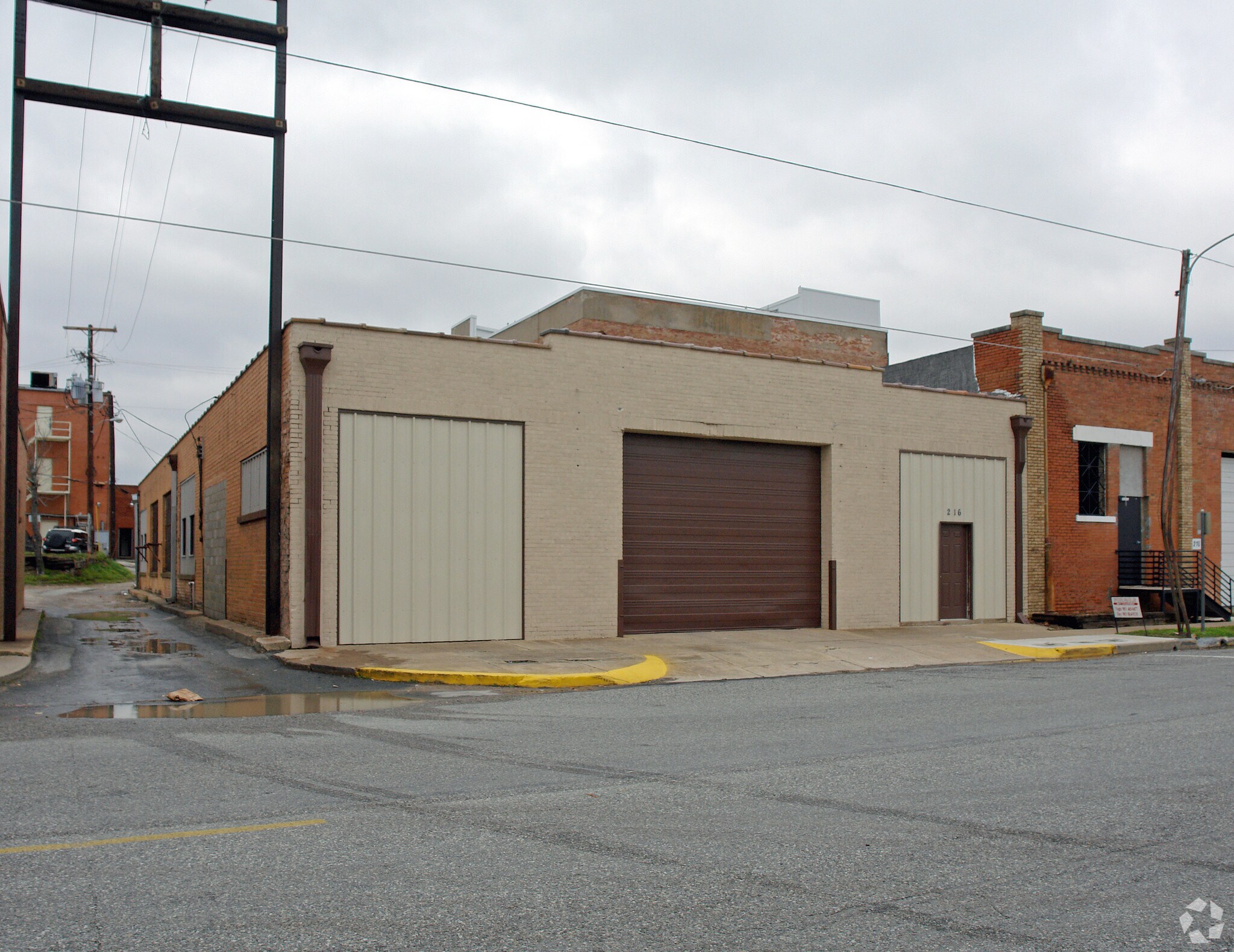 216 N Walnut St, Sherman, TX for sale Primary Photo- Image 1 of 1