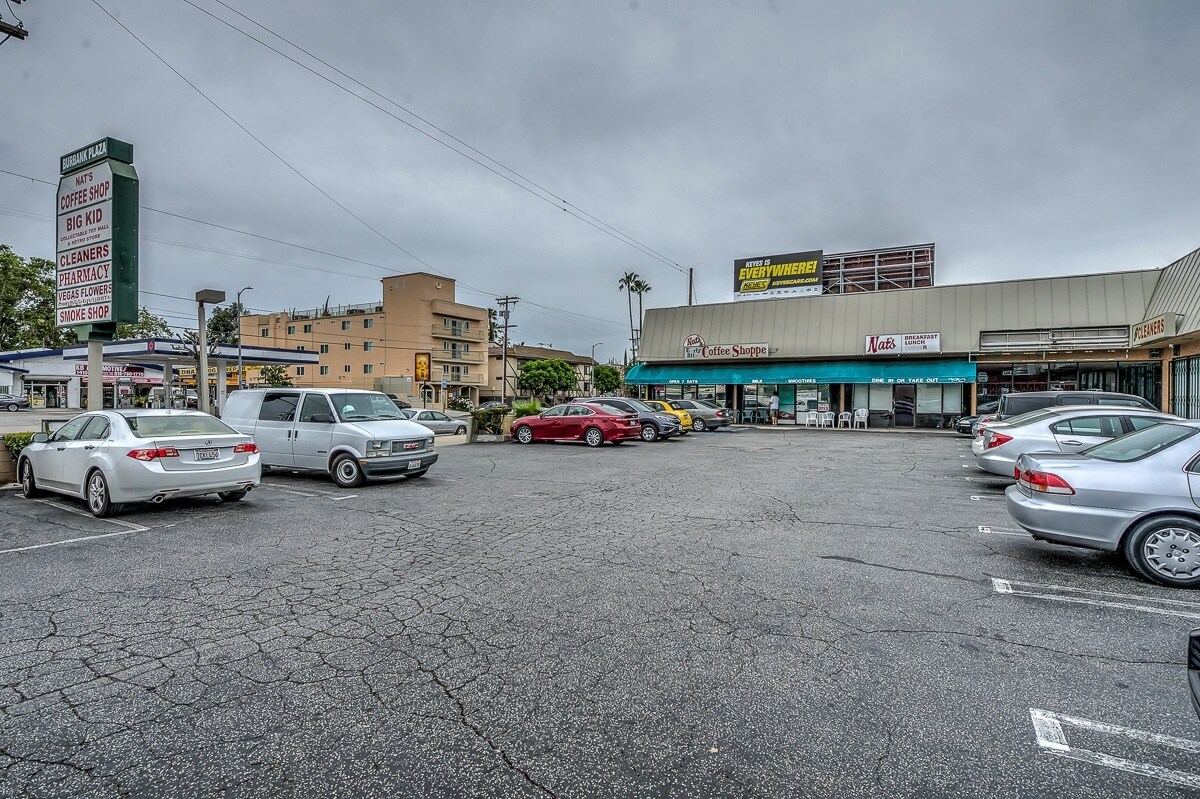 1410314115 Burbank Blvd, Van Nuys, CA 91401