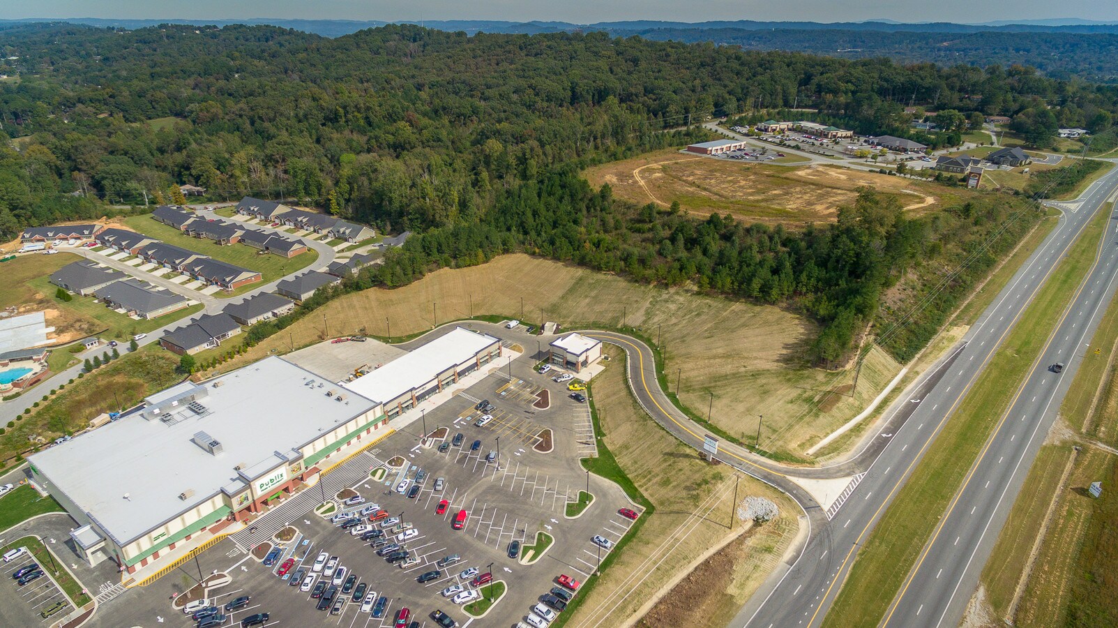 Battlefield Crossing Ct, Fort Oglethorpe, GA 30736