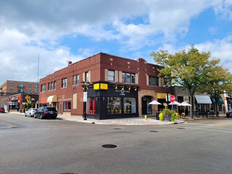 116-118 S York St, Elmhurst, IL for lease - Primary Photo - Image 2 of 5