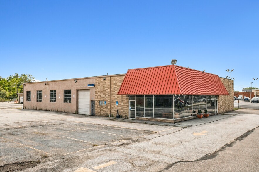 1633 Pearl Rd, Brunswick, OH for lease - Primary Photo - Image 1 of 10