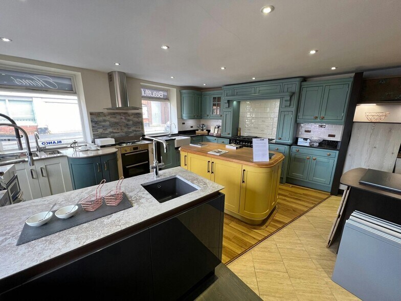 High St, Stoke On Trent for lease - Interior Photo - Image 1 of 5