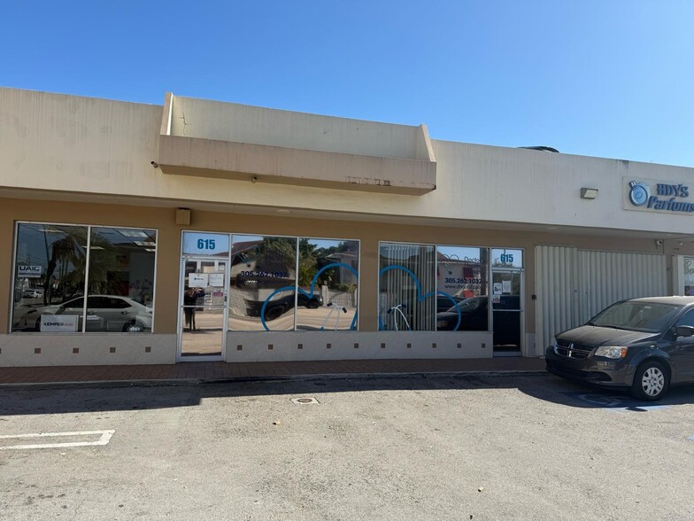 601-625 SW 57th Ave, Miami, FL for lease - Building Photo - Image 3 of 17