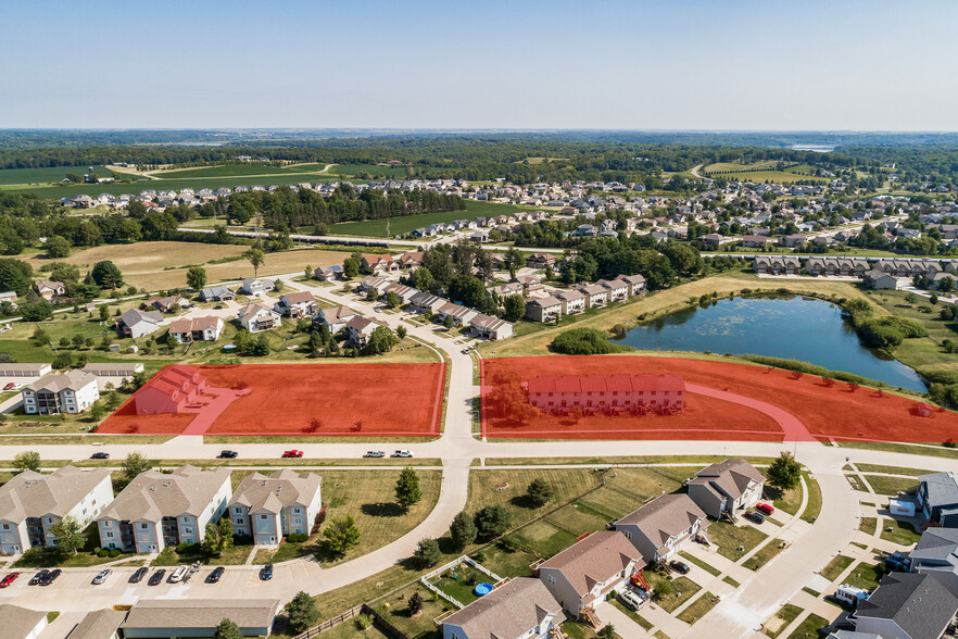 1591-1608 Ponds Edge Ct, North Liberty, IA for sale - Primary Photo - Image 1 of 9