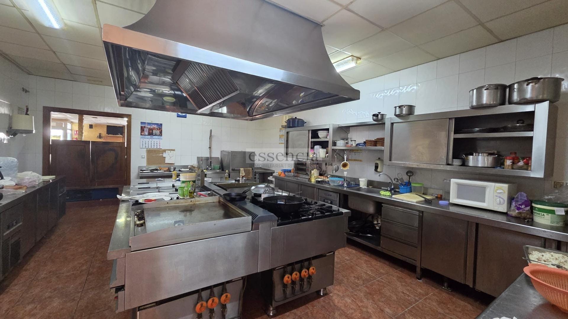 Retail in València for sale Building Photo- Image 1 of 49