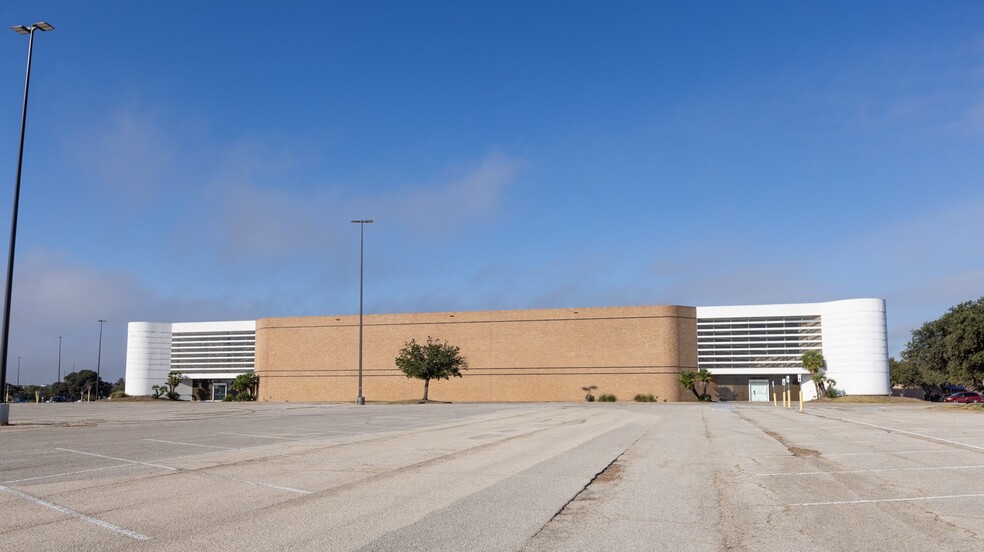 1508 Harvey Rd, College Station, TX for sale - Building Photo - Image 3 of 5