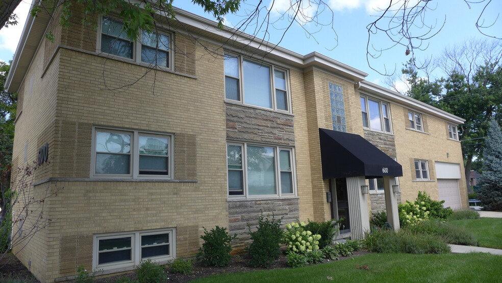 600 Higgins Rd, Park Ridge, IL for lease - Building Photo - Image 1 of 9