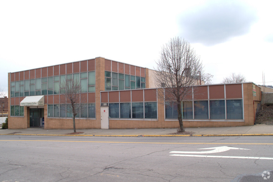 630 Market St, Steubenville, OH for lease - Building Photo - Image 2 of 4