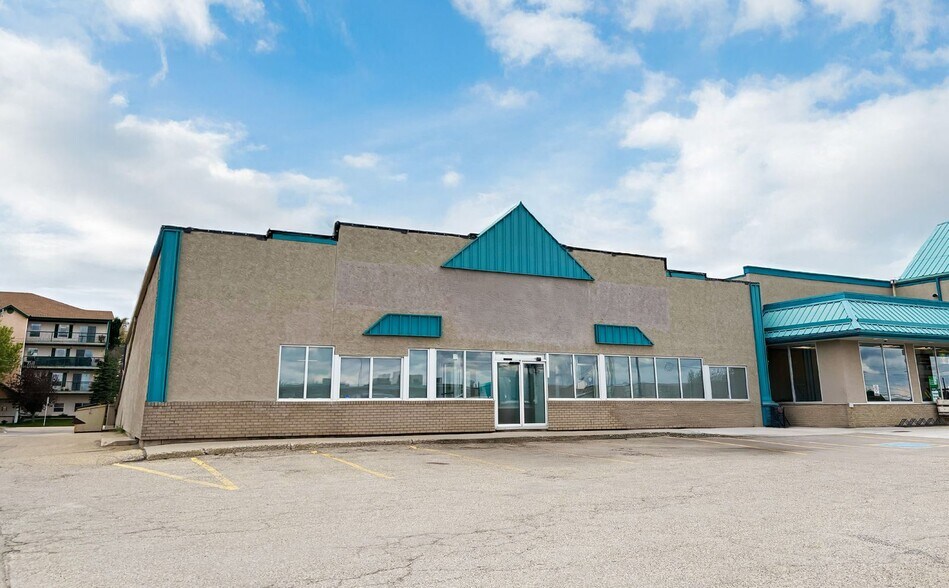 5110 Highway 2A, Lacombe, AB for lease - Primary Photo - Image 1 of 1