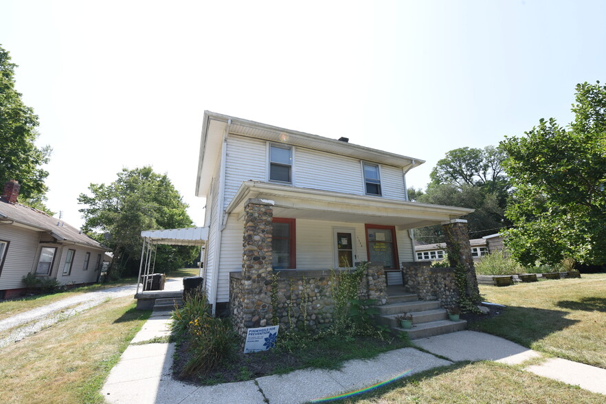 1322 & 1330 Lincolnway E, South Bend, IN for sale - Building Photo - Image 3 of 18