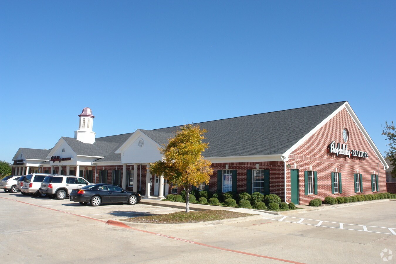 1201 W Green Oaks Blvd, Arlington, TX 76013