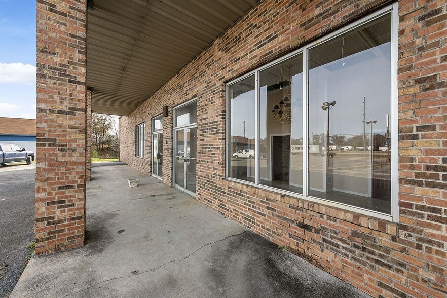 2808 E Lamar Alexander Pky, Maryville, TN for lease - Building Photo - Image 2 of 16