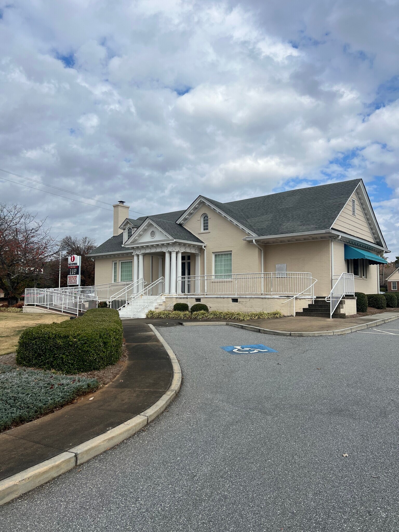 1722 N Main St, Anderson, SC for sale Building Photo- Image 1 of 1