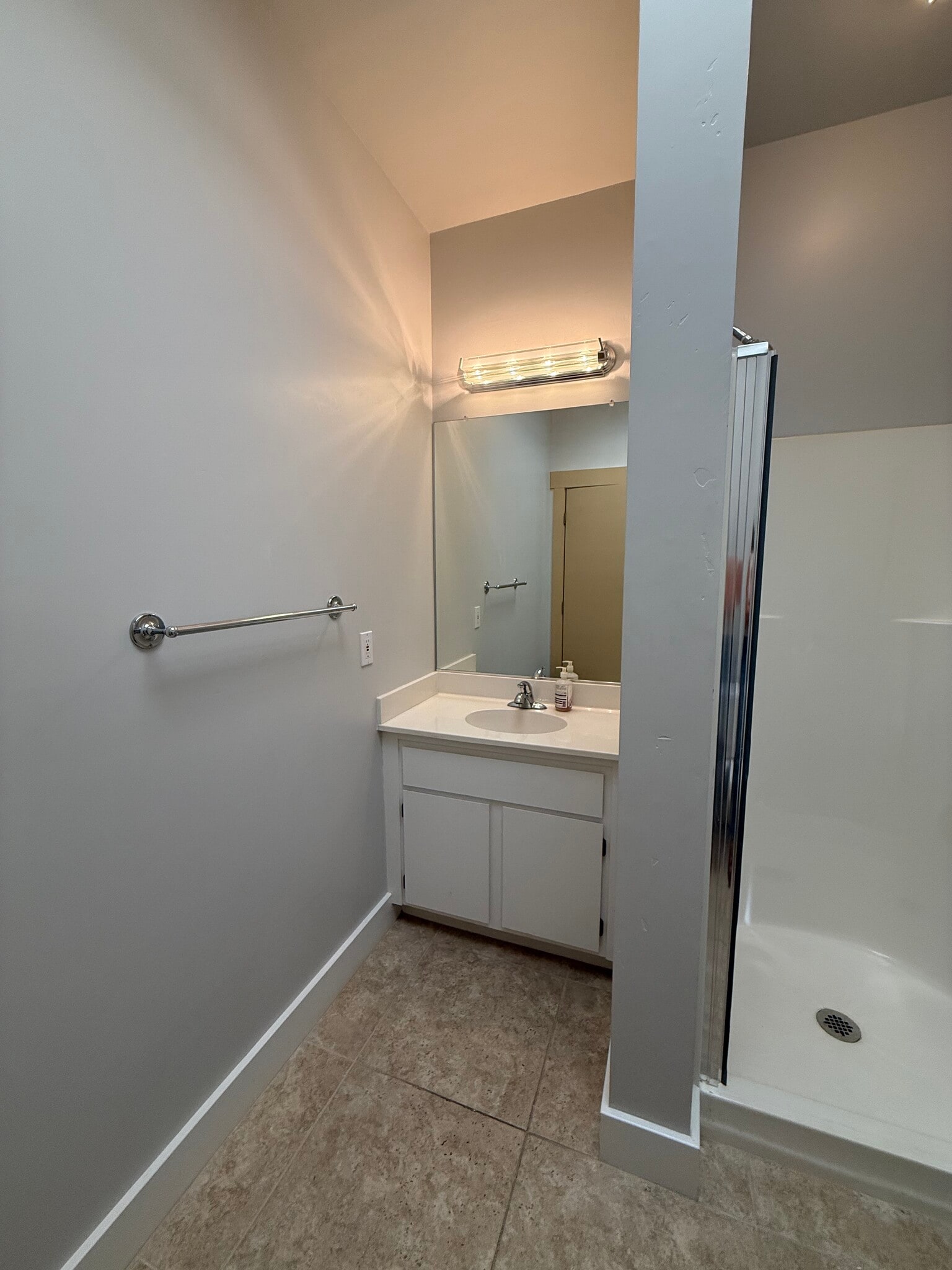 853 Lincoln Way, Auburn, CA for lease Interior Photo- Image 1 of 4