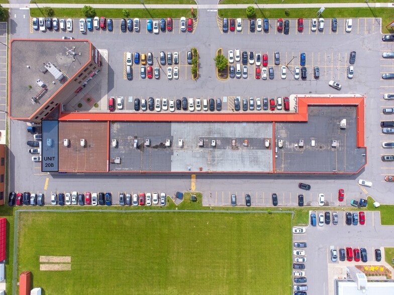 5303 Canotek Rd, Ottawa, ON for lease - Building Photo - Image 2 of 3