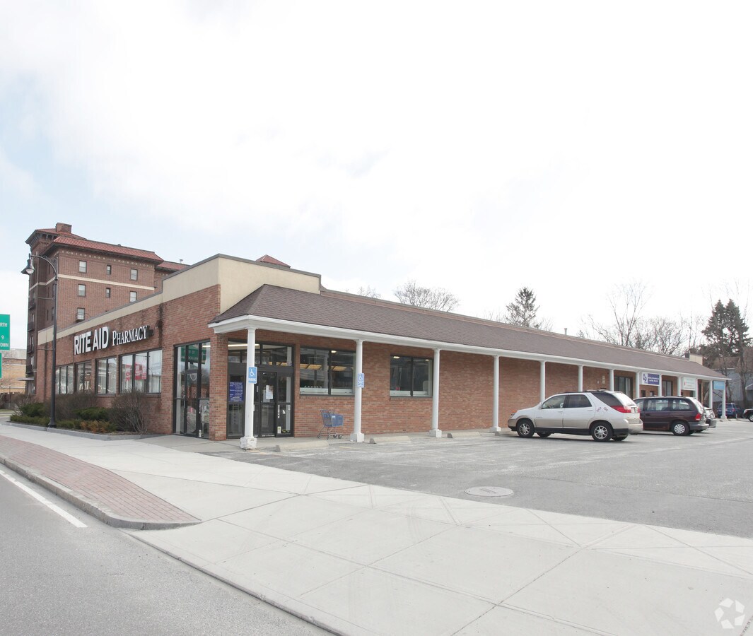 163 South St, Pittsfield, MA 01201