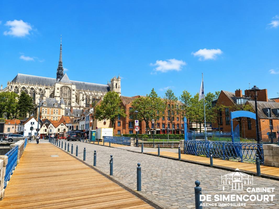 Retail in Amiens for lease Building Photo- Image 1 of 2