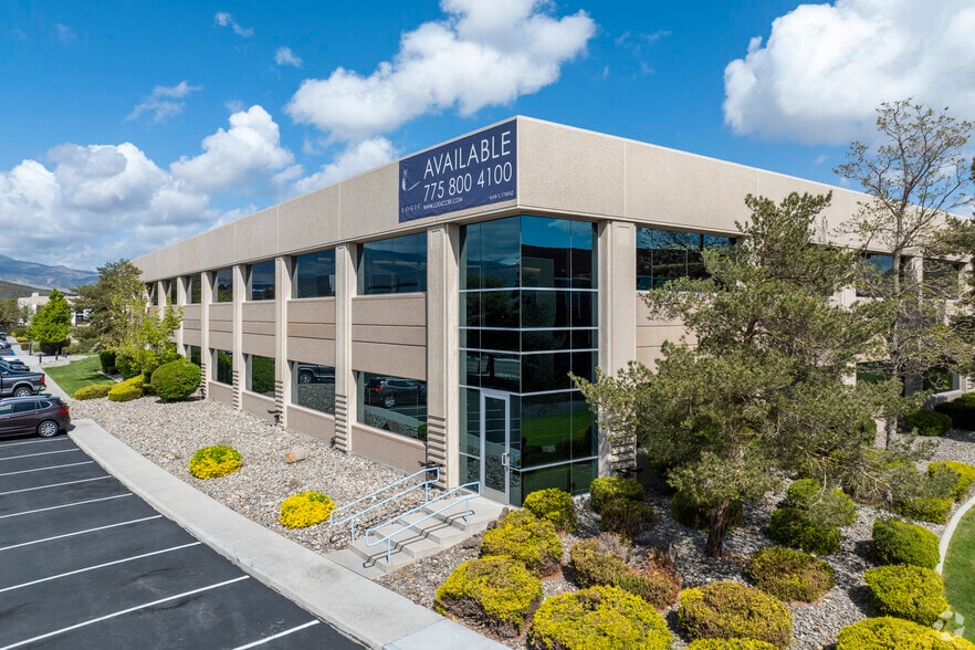 885 Trademark Dr, Reno, NV for lease - Building Photo - Image 2 of 6