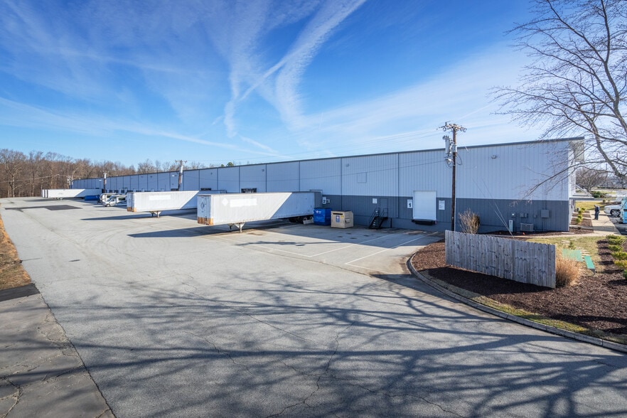 1255 S Park Dr, Kernersville, NC for lease - Building Photo - Image 3 of 4