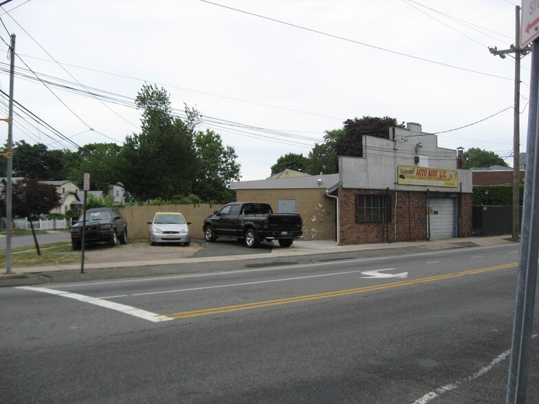 95 Babylon Tpke, Roosevelt, NY for sale - Primary Photo - Image 1 of 1