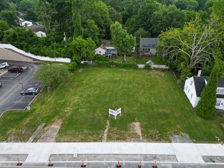 1570-1574 Hal Greer Boulevard, Huntington, WV for sale - Building Photo - Image 1 of 13