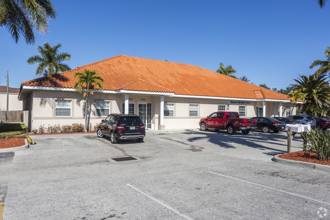 39413945 Clark Rd, Sarasota, FL 34233