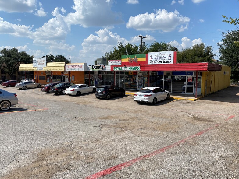 2003 W Davis St, Dallas, TX for lease - Building Photo - Image 1 of 1