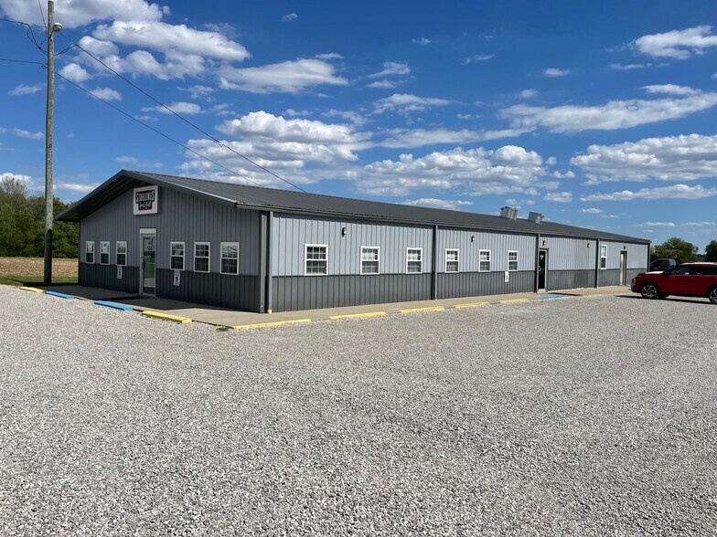 11731 State Road 67, Bicknell, IN 47512