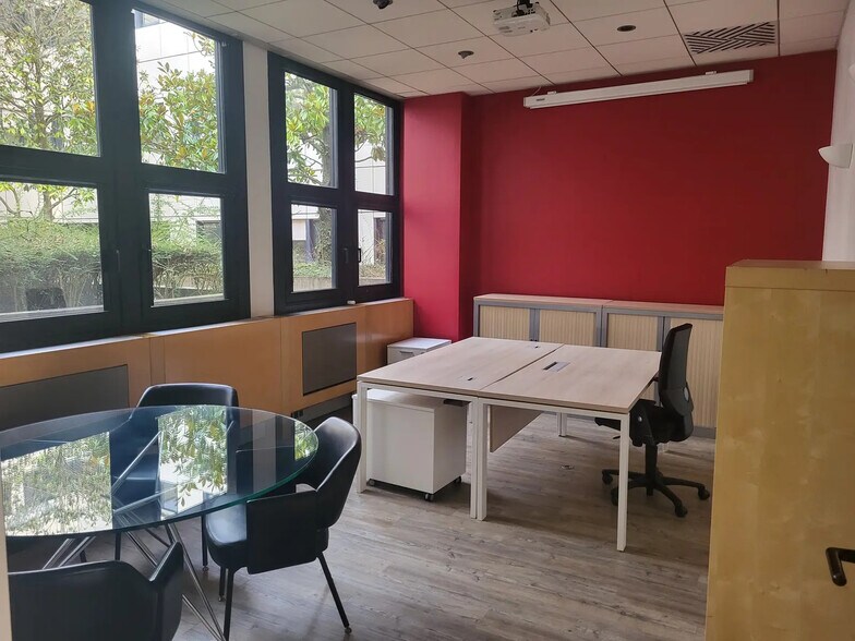 16 Quai Ernest Renaud, Nantes for lease - Interior Photo - Image 3 of 23