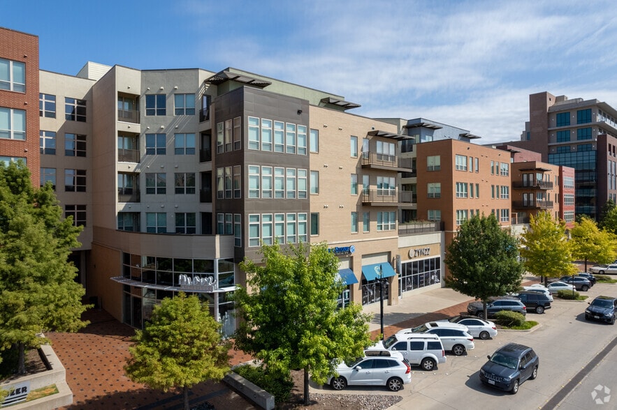 W 7th St, Fort Worth, TX for lease - Building Photo - Image 1 of 6