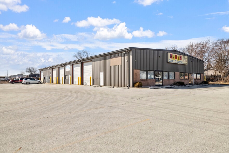 3102 Louis Sherman Dr, Steger, IL for lease - Primary Photo - Image 1 of 12