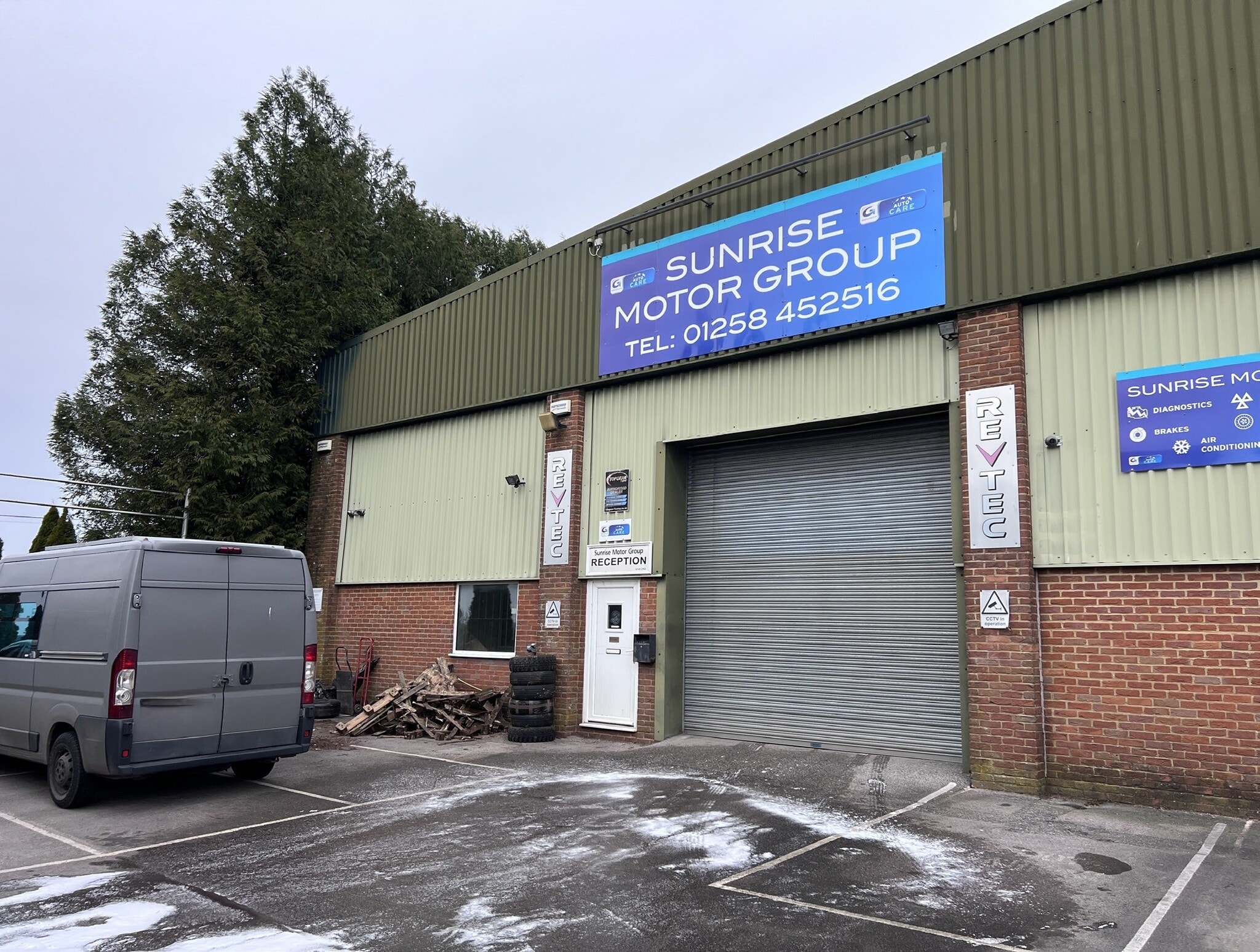 Higher Shaftesbury Rd, Blandford Forum for sale Primary Photo- Image 1 of 1