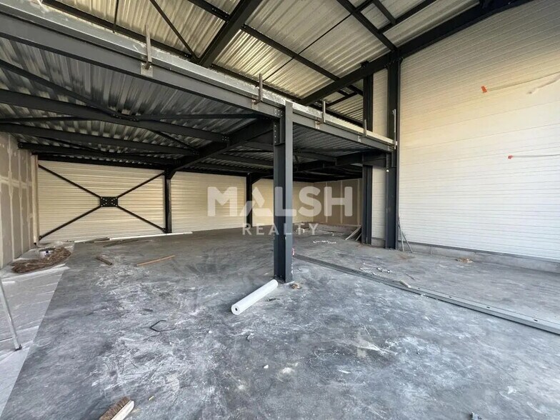 Retail in Limas for lease - Building Photo - Image 3 of 13