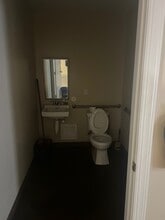 932 NE 24th Ln, Cape Coral, FL for lease Interior Photo- Image 2 of 5