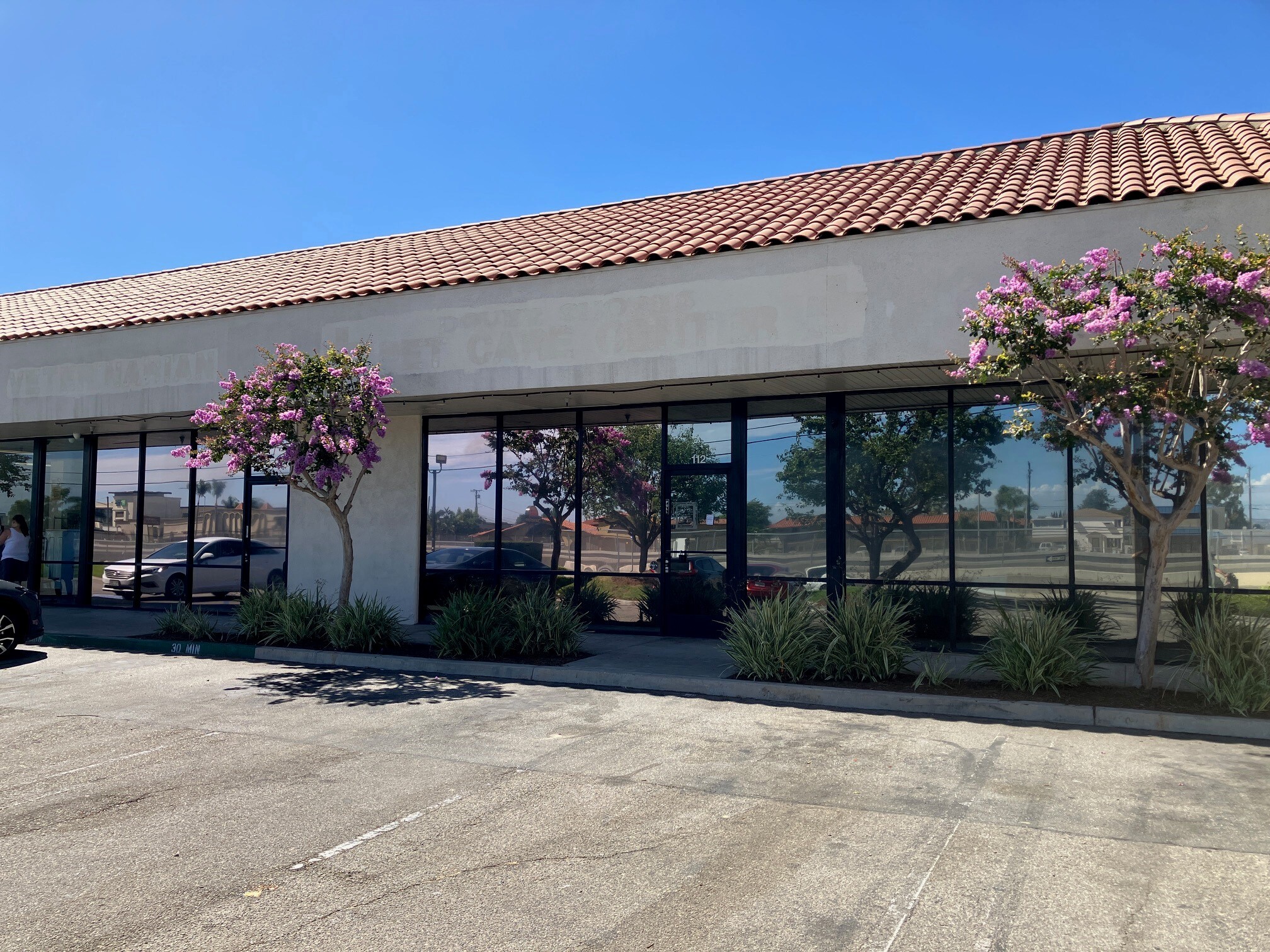 2075 Newport Blvd, Costa Mesa, CA for lease Building Photo- Image 1 of 1