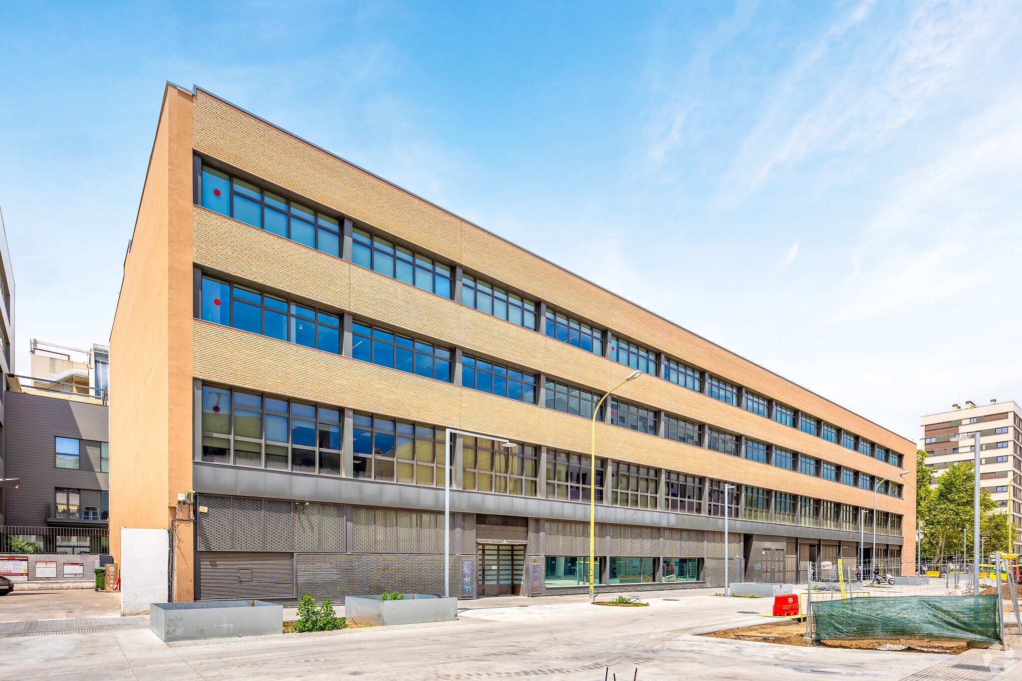 Dels Almogàvers Carrer, 177, Barcelona, Barcelona for lease Primary Photo- Image 1 of 3