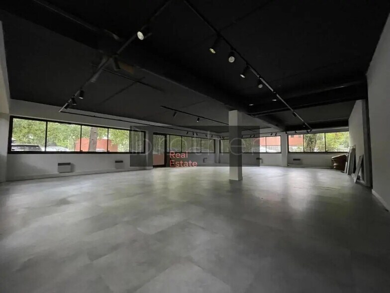 Office in Mérignac for lease - Interior Photo - Image 2 of 6