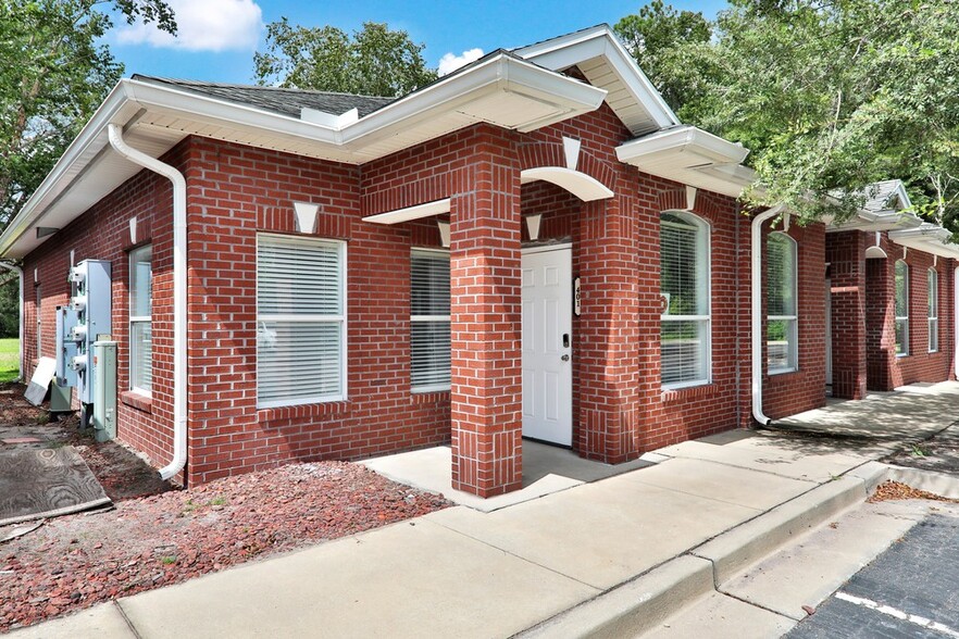 9050 Cypress Green Dr, Jacksonville, FL for lease - Building Photo - Image 1 of 6