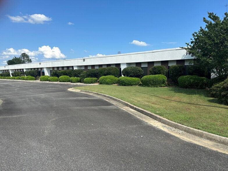 7980 Industrial Hwy, Macon-Bibb, GA for sale - Building Photo - Image 1 of 1