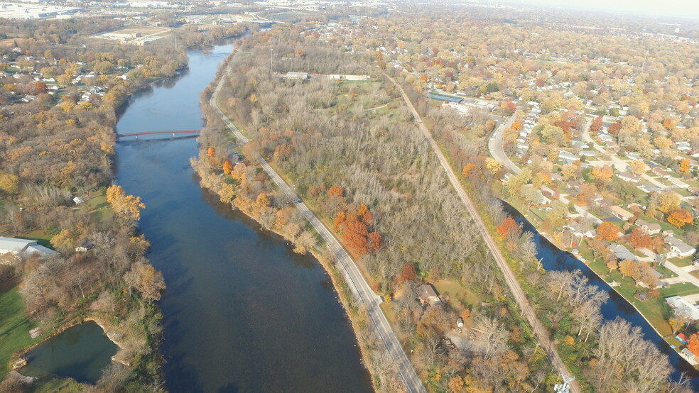 State Route 25- Parcels 003 & 004, Oswego, IL for sale - Aerial - Image 3 of 4