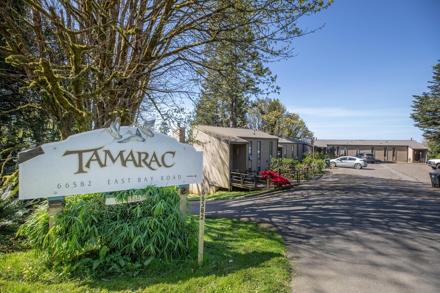 66582 E Bay Rd, North Bend, OR for sale - Primary Photo - Image 1 of 1