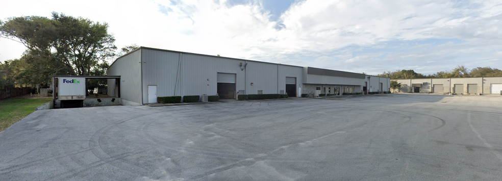 6237 Edgewater Dr, Orlando, FL for lease - Building Photo - Image 2 of 15