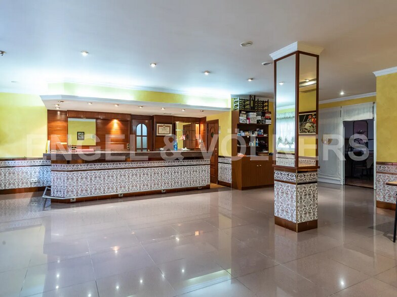 Retail in Viladecans, Barcelona for sale - Interior Photo - Image 3 of 18