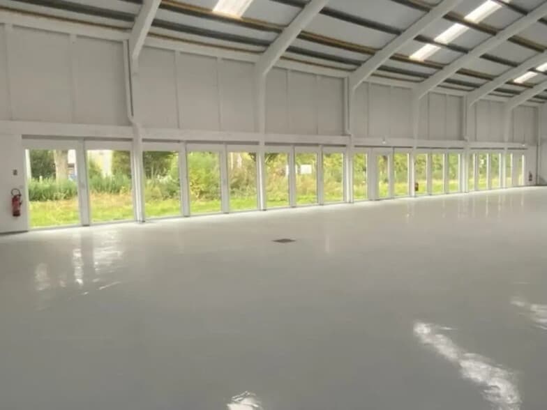 Office in Seclin for lease - Interior Photo - Image 3 of 8