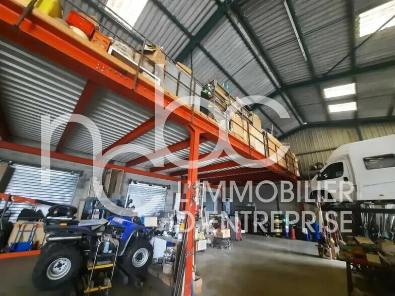 Flex in CIVRIEUX-D'AZERGUES for sale - Building Photo - Image 2 of 10