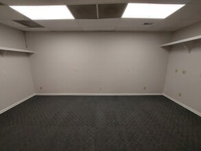 1717 Legion Rd, Chapel Hill, NC for lease Interior Photo- Image 1 of 3
